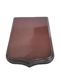 SUPERANGEBOT **40 %** Lackierter Holzsockel mit Wappen, 23 x 17 x 2,5 cm