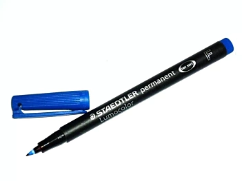 Rotulador permanente rojo F Lumocolor Staedtler