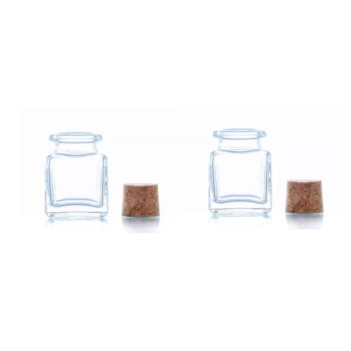 SUPER ANGEBOT **40%** Set  2 viereckigen Flaschen mit Korkstopfen
