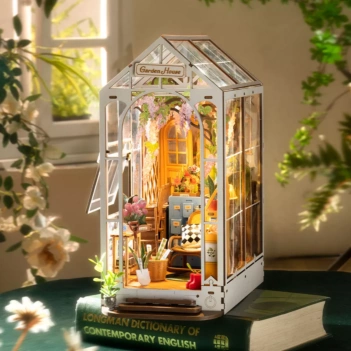 Maqueta de Casa de Jardín Robotime